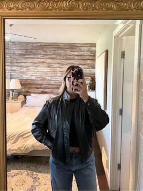 Vintage Black Leather Bomber Jacket - Classic Stand Collar